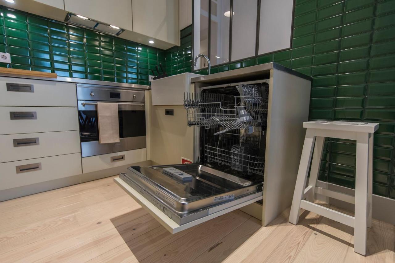 Lovelystay - Charming 3 Bedroom Wonder Downtown Lisbon Luaran gambar
